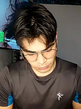 Snapshot of Mason_grey chatting on November 4, 2025, 12:26 pm Mason grey online show from November 4, 2025, 12:26 pm