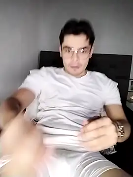 Snapshot of Mason_grey chatting on November 8, 2025, 9:46 pm Mason grey online show from November 8, 2025, 9:46 pm