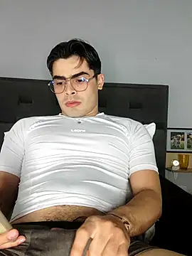 Snapshot of Mason_grey chatting on November 9, 2025, 10:19 pm Mason grey online show from November 9, 2025, 10:19 pm