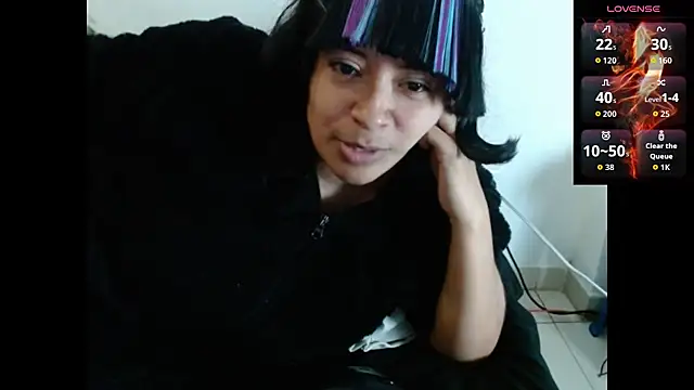 Acelinrose online show from October 13, 2025, 3:17 am