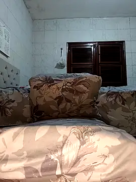 hellenzinhadelicinha online show from November 10, 2025, 4:06 pm