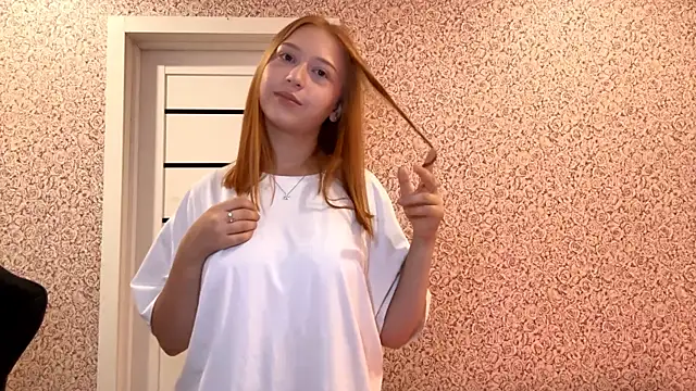 Snapshot of FieryAmelia chatting on September 28, 2025, 8:31 am FieryAmelia online show from September 28, 2025, 8:31 am