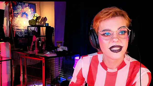 tacodeluxxxe online show from July 22, 2026, 3:42 am