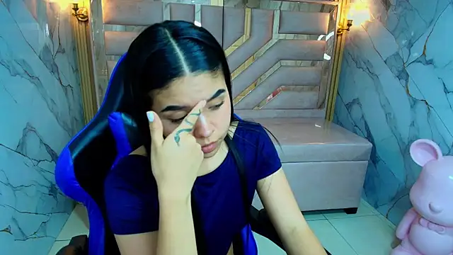 ambarina r online show from October 24, 2025, 3:19 pm