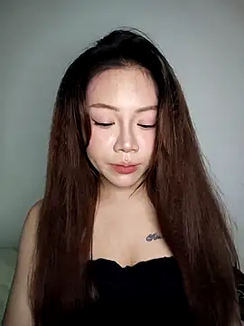 -Bianca- online show from November 15, 2025, 2:13 pm