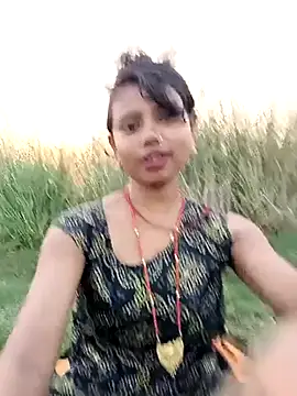 Snapshot of Indian_GIRL_BR chatting on October 16, 2025, 11:33 am Indian GIRL BR online show from October 16, 2025, 11:33 am