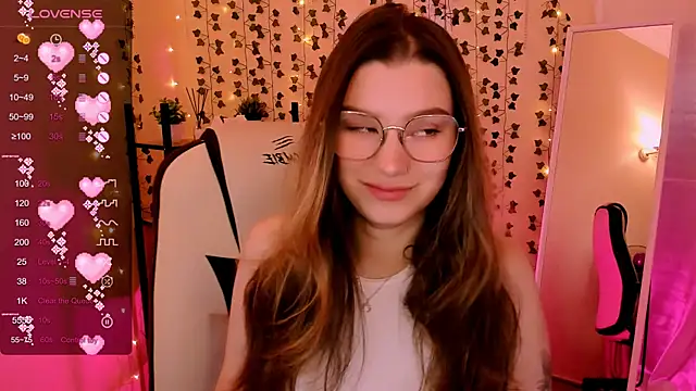 LinaBlossom  online show from July 10, 2026, 2:16 am