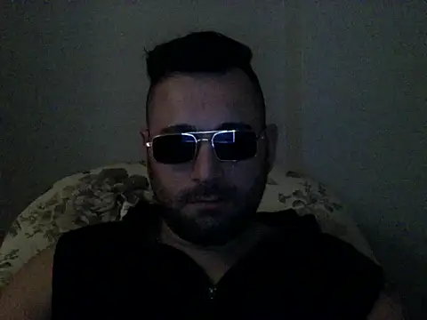 Snapshot of izlebeni_ chatting on November 17, 2025, 6:46 pm izlebeni online show from November 17, 2025, 6:46 pm