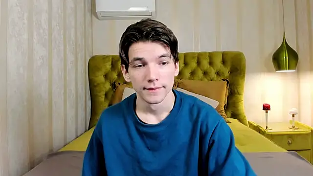 alfred joness online show from September 26, 2025, 6:39 am