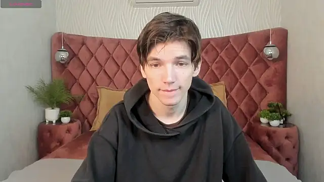 alfred joness online show from October 18, 2025, 6:48 am