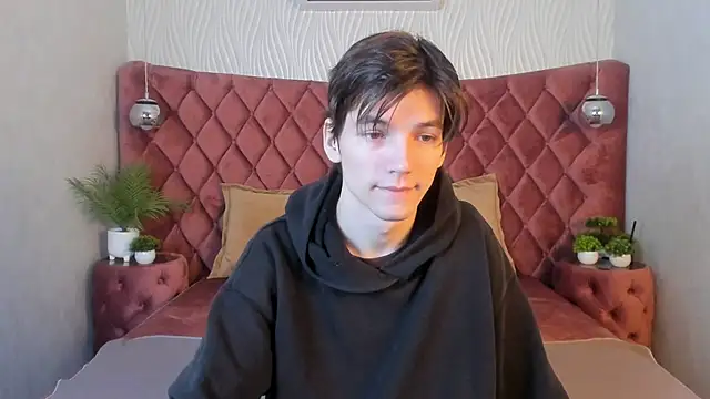 alfred joness online show from October 29, 2025, 7:21 am