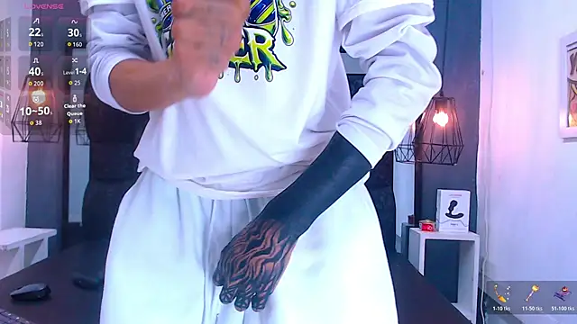 Daniel delux  online show from November 11, 2025, 11:54 am