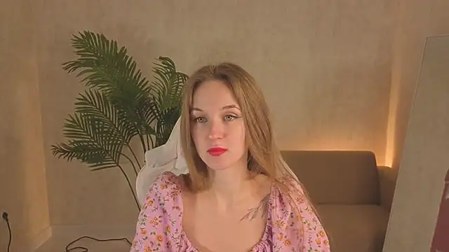 kianawhite online show from October 21, 2025, 3:40 am