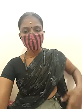 Snapshot of Tamil_Yalini12 chatting on September 26, 2025, 3:27 pm Tamil Yalini12 online show from September 26, 2025, 3:27 pm