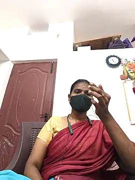 Snapshot of Tamil_Yalini12 chatting on April 18, 2026, 5:50 pm Tamil Yalini12 online show from April 18, 2026, 5:50 pm