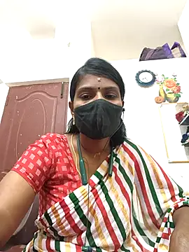 Snapshot of Tamil_Yalini12 chatting on May 1, 2026, 2:54 pm Tamil Yalini12 online show from May 1, 2026, 2:54 pm