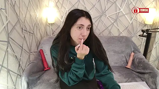 Charming LIA online show from December 22, 2025, 5:10 pm