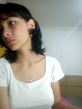 xoxo milk online show from September 30, 2025, 4:34 pm