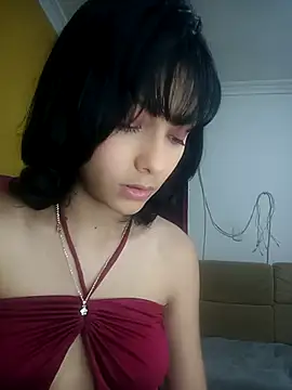 xoxo milk online show from October 21, 2025, 7:47 pm