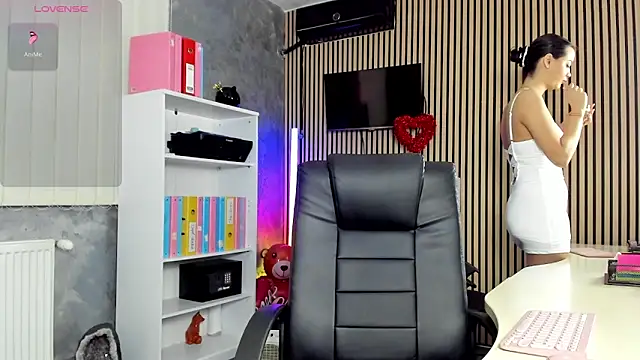 OfficeGirls online show from March 19, 2026, 6:34 pm