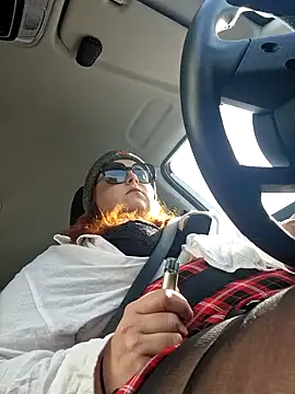 Snapshot of Chrissiosaurus chatting on October 19, 2025, 11:44 am Chrissiosaurus online show from October 19, 2025, 11:44 am