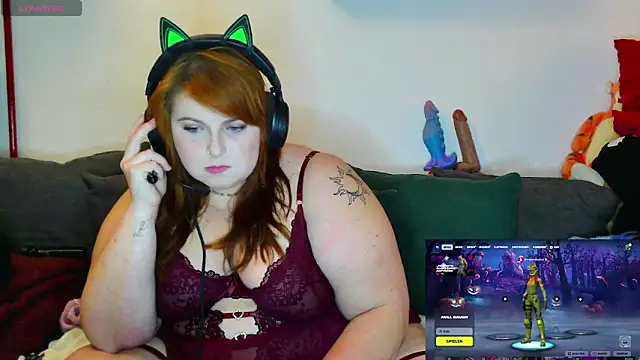 Snapshot of Chrissiosaurus chatting on October 26, 2025, 5:52 pm Chrissiosaurus online show from October 26, 2025, 5:52 pm