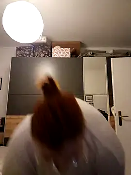 Snapshot of Chrissiosaurus chatting on December 1, 2025, 5:56 am Chrissiosaurus online show from December 1, 2025, 5:56 am