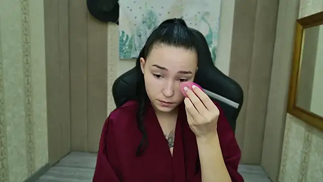 Amanda Choi online show from October 22, 2025, 5:41 am