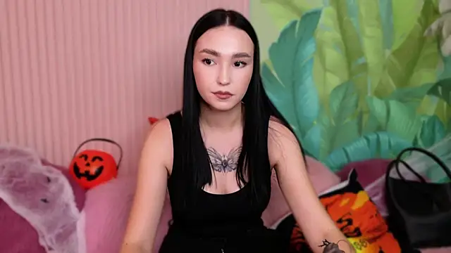 Amanda Choi online show from October 29, 2025, 8:21 pm