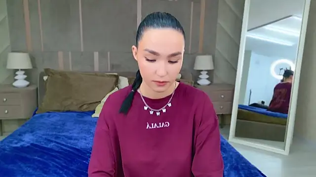 Amanda Choi online show from November 8, 2025, 3:23 pm