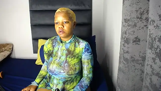 Juiceybileh online show from October 7, 2025, 6:38 pm