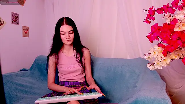 Snapshot of chatting on October 11, 2025, 6:12 am online show from October 11, 2025, 6:12 am