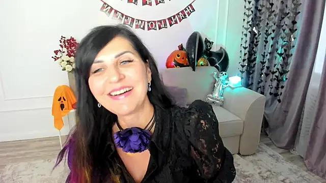 Moon Veloure1 online show from October 13, 2025, 3:50 am