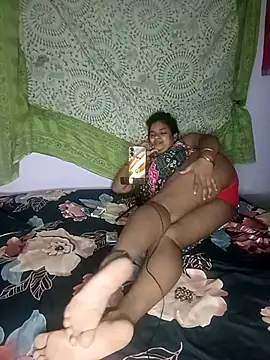 Deborbhavi222 online show from October 13, 2025, 8:31 pm