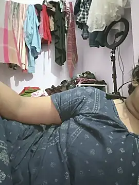 Deborbhavi222 online show from July 9, 2026, 6:12 pm