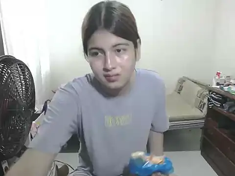 Snapshot of Mirage_Sertori chatting on November 6, 2025, 7:37 pm Mirage Sertori online show from November 6, 2025, 7:37 pm