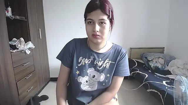 Snapshot of Mirage_Sertori chatting on May 6, 2026, 5:18 pm Mirage Sertori online show from May 6, 2026, 5:18 pm