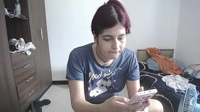 Snapshot of Mirage_Sertori chatting on May 8, 2026, 7:08 pm Mirage Sertori online show from May 8, 2026, 7:08 pm