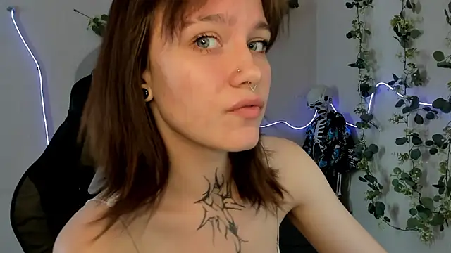 Snapshot of Elastikisss chatting on May 3, 2026, 9:04 am Elastikisss online show from May 3, 2026, 9:04 am