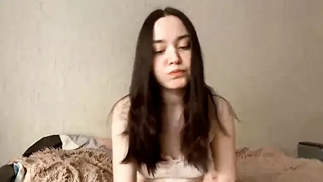 VividSienna online show from October 20, 2025, 9:10 am