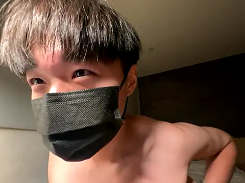 Snapshot of Yo155 chatting on October 16, 2025, 4:52 pm Yo155 online show from October 16, 2025, 4:52 pm