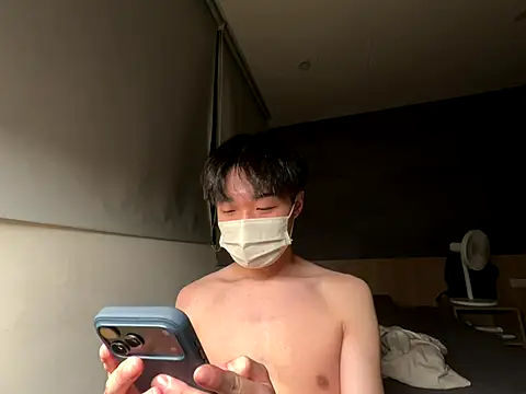 Snapshot of Yo155 chatting on October 20, 2025, 4:18 pm Yo155 online show from October 20, 2025, 4:18 pm