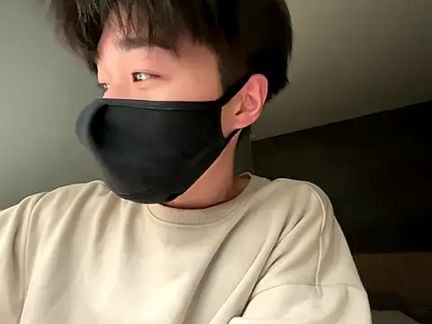 Snapshot of Yo155 chatting on November 6, 2025, 5:14 pm Yo155 online show from November 6, 2025, 5:14 pm