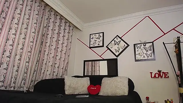 Violetta afrodit online show from November 6, 2025, 3:35 pm