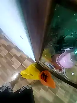 thichshow8386 online show from October 2, 2025, 12:28 am