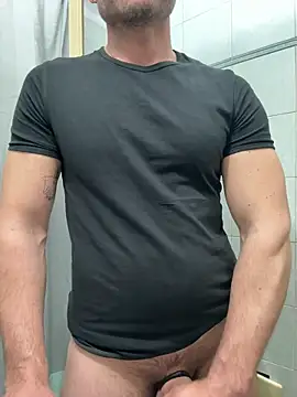 giovan2020 online show from March 31, 2026, 4:18 pm