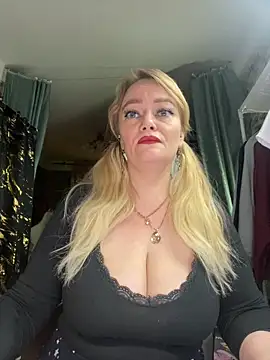 Sweet-blonde online show from March 29, 2026, 10:21 pm