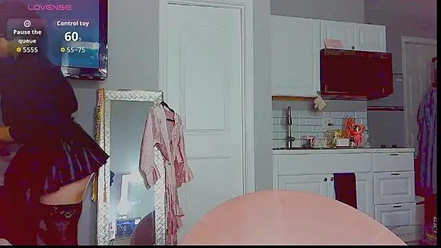 LunaMilav online show from October 1, 2025, 2:28 am