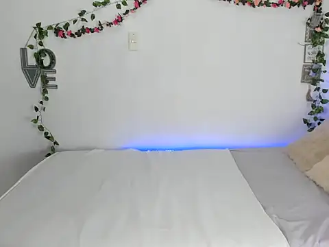 michell anyeli online show from October 4, 2025, 10:41 pm