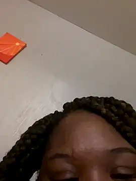 Snapshot of ChocolateKissesBaee chatting on September 27, 2025, 2:27 am ChocolateKissesBaee online show from September 27, 2025, 2:27 am